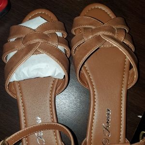 Brand new sandals/flats
